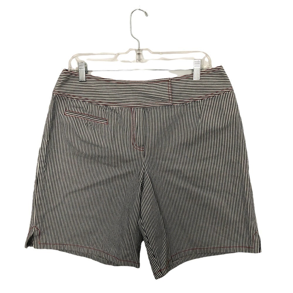 Harve Bernard Woman Short 16 Striped Black White‎ One Pocket Front Front Zipper